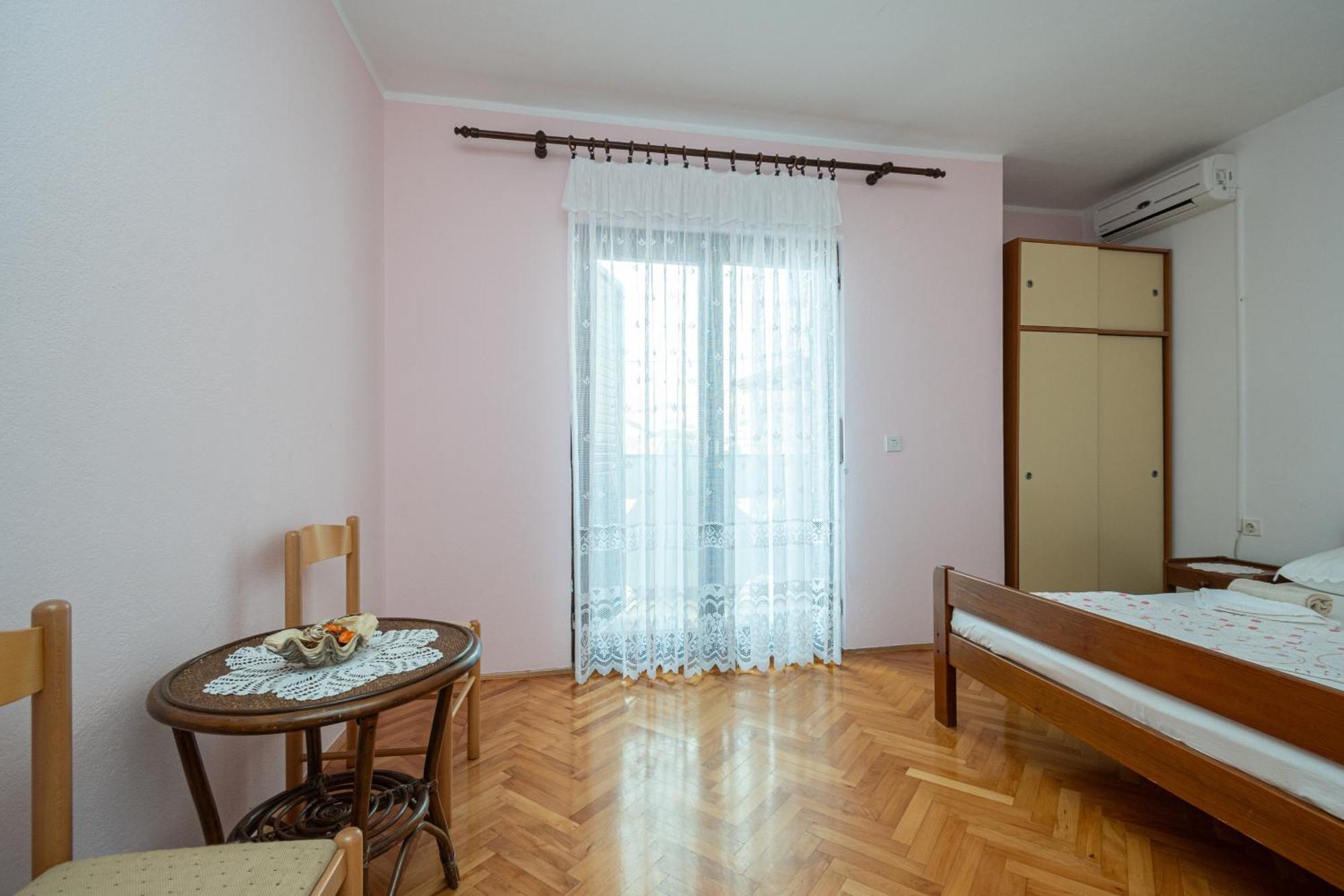 Apartments And Rooms With Parking Space Zubovici, Pag - 16063 Bilik gambar