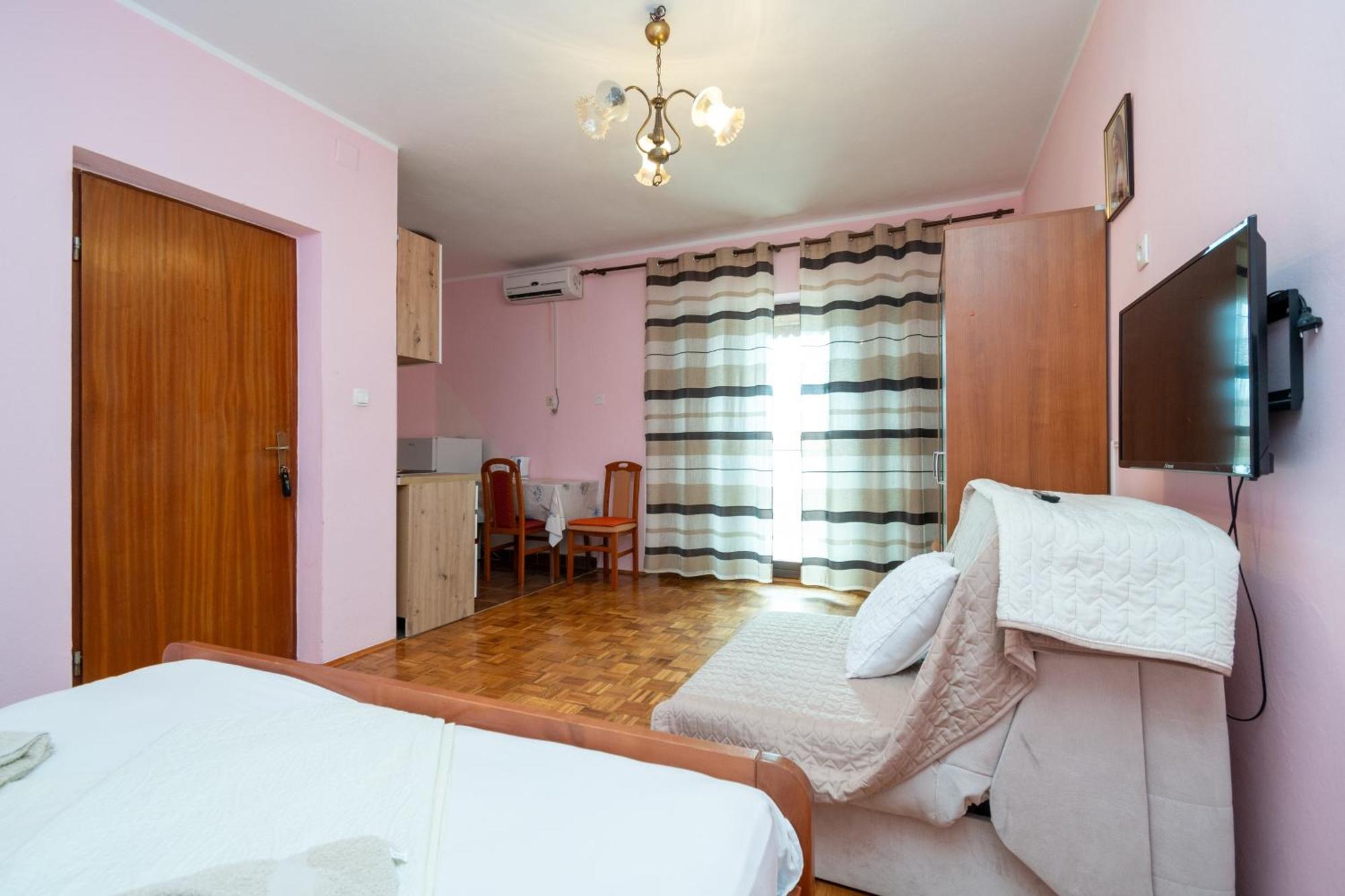 Apartments And Rooms With Parking Space Zubovici, Pag - 16063 Bilik gambar